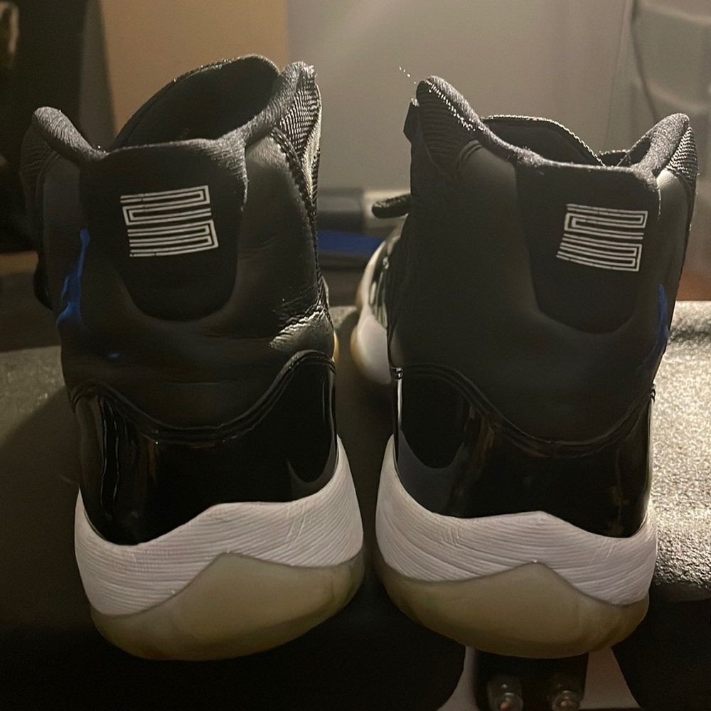Jordan 11 space jams